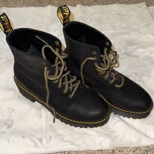 Dr Marten Shriver Black Leather Lace-Up Boots chunky sole combat Docs Sz 9 women
